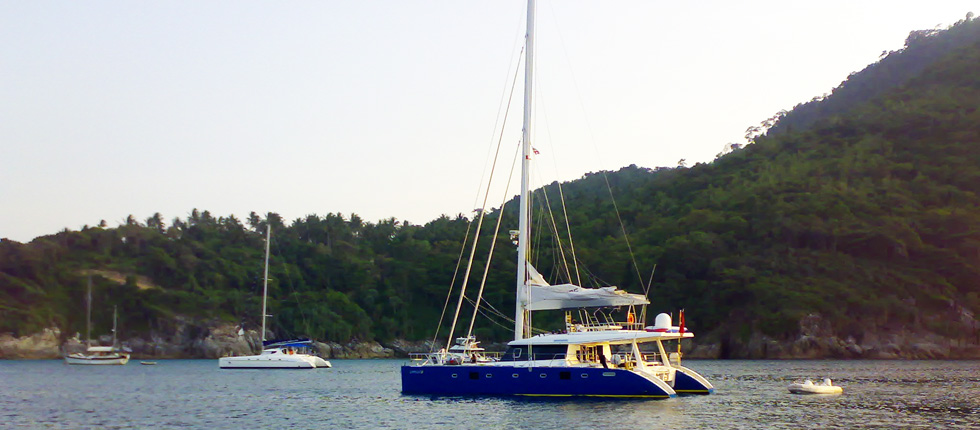 Privater Tagesausflug mit Schiff zu den Racha Inseln